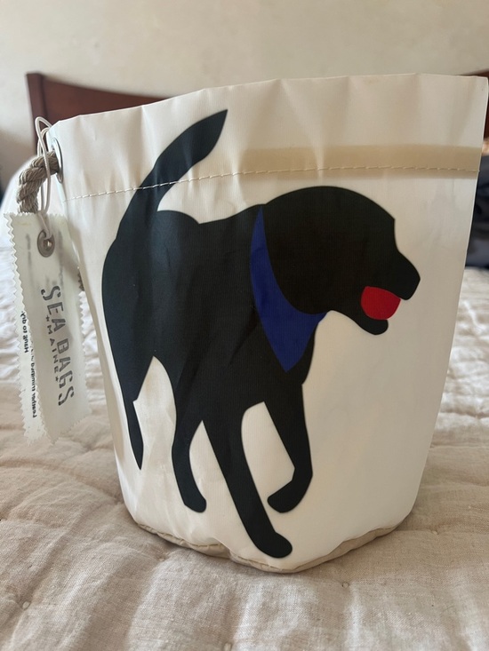 Sea Bags Handbags - Sea Bags Maine bucket bag with rope handle; made from recycled sails.